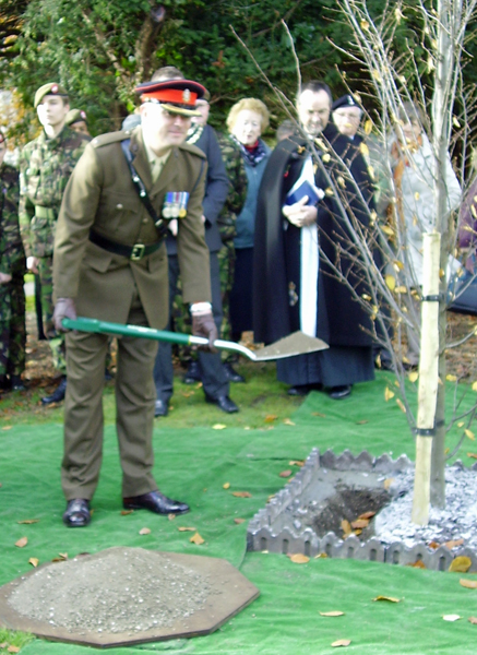 Planting%20the%20Hornbeam,%20Remembrance.JPG